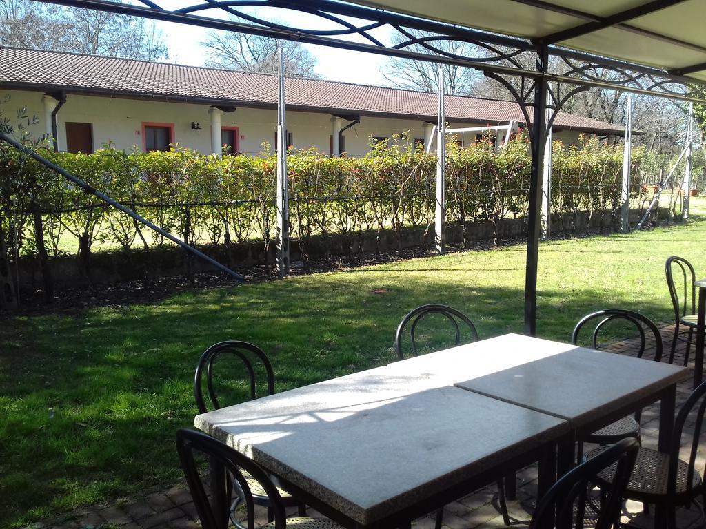 Agriturismo Lupo Bianco Монцамбано Екстериор снимка
