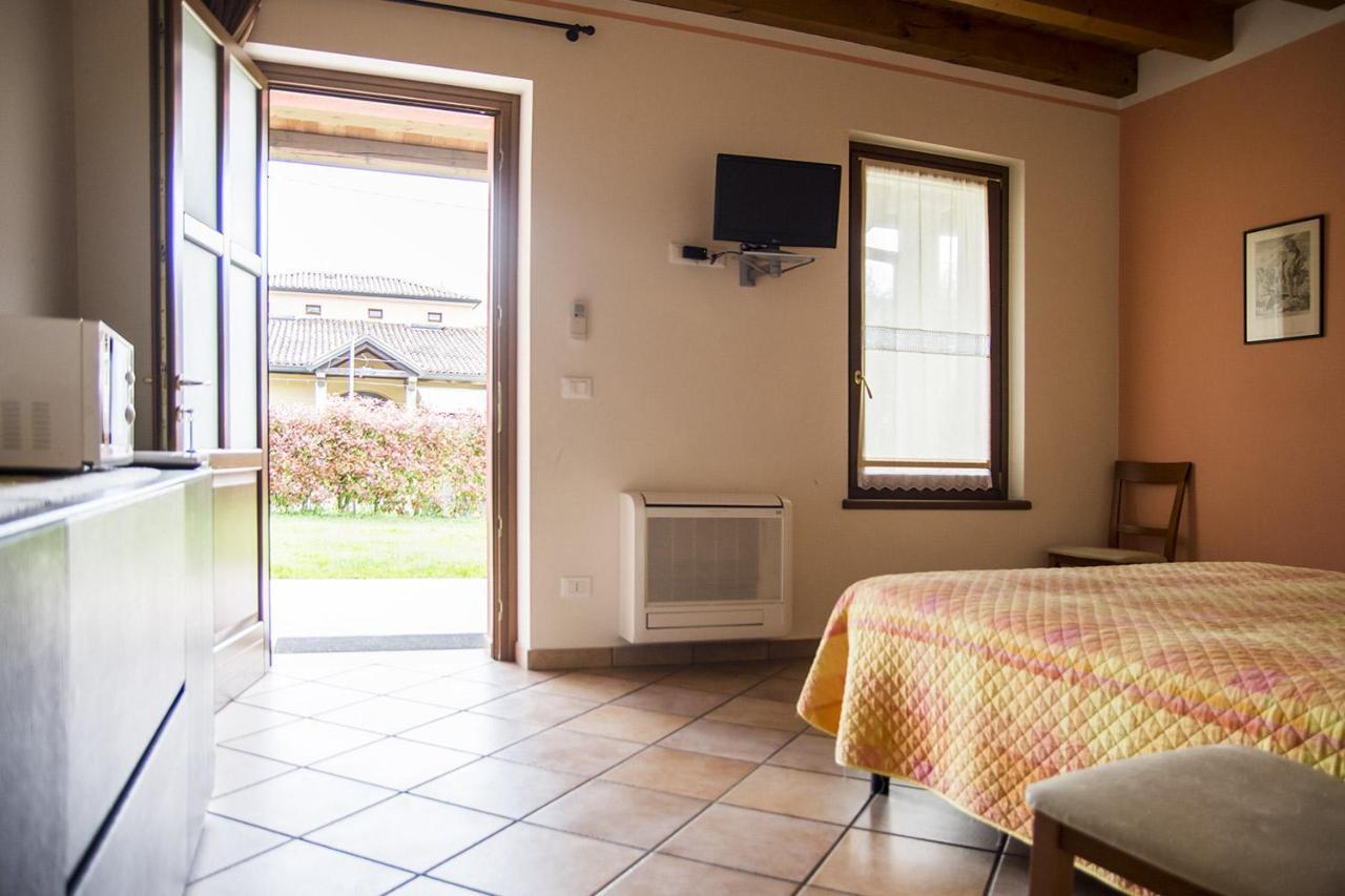 Agriturismo Lupo Bianco Монцамбано Екстериор снимка