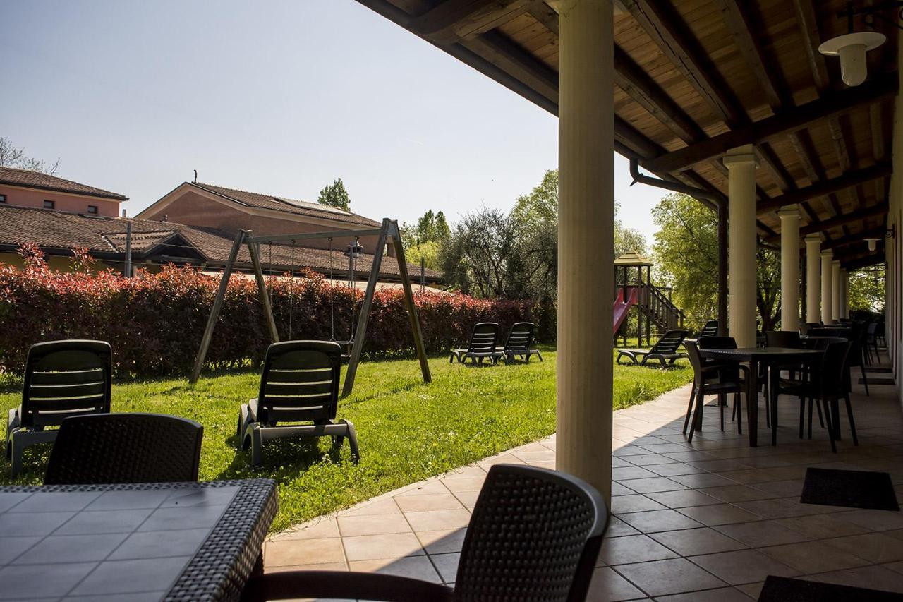 Agriturismo Lupo Bianco Монцамбано Екстериор снимка