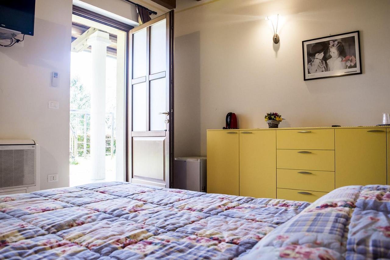 Agriturismo Lupo Bianco Монцамбано Екстериор снимка