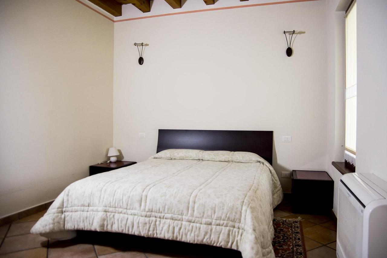 Agriturismo Lupo Bianco Монцамбано Екстериор снимка