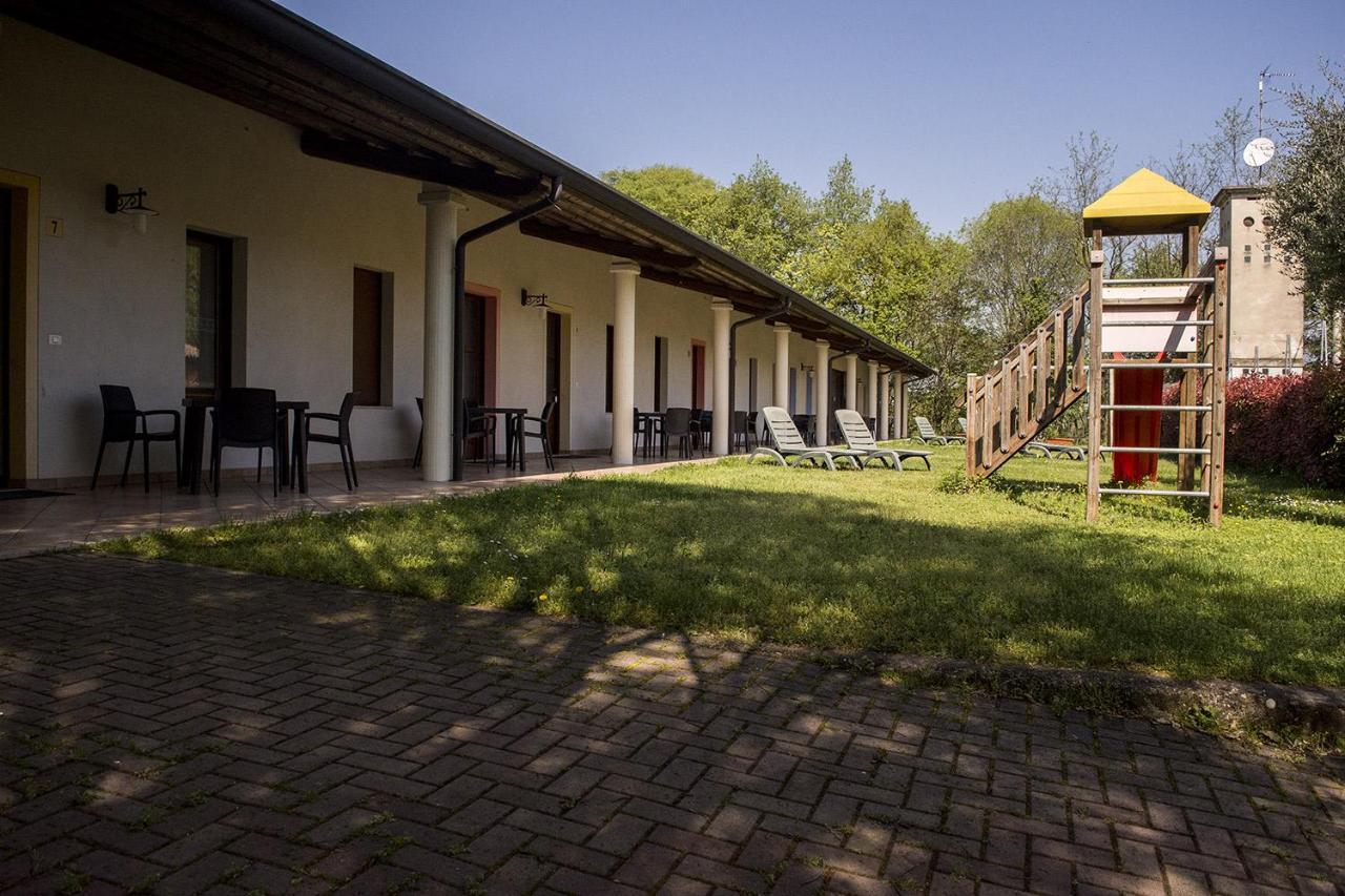 Agriturismo Lupo Bianco Монцамбано Екстериор снимка