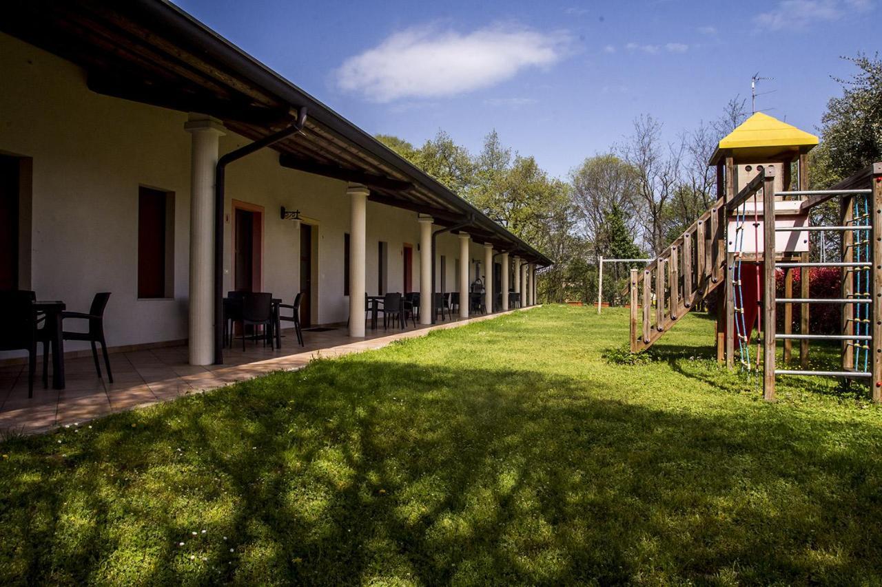 Agriturismo Lupo Bianco Монцамбано Екстериор снимка