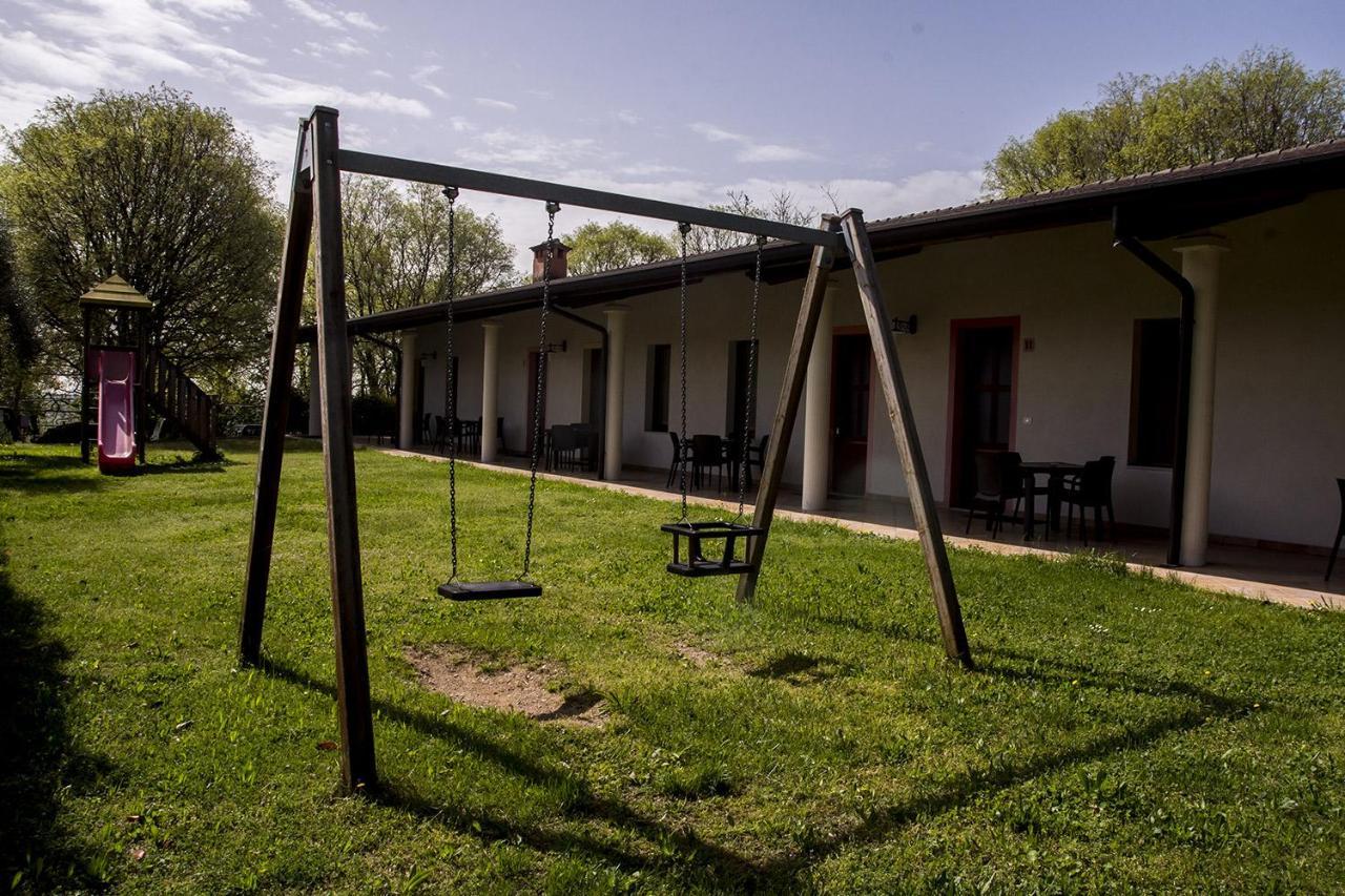 Agriturismo Lupo Bianco Монцамбано Екстериор снимка
